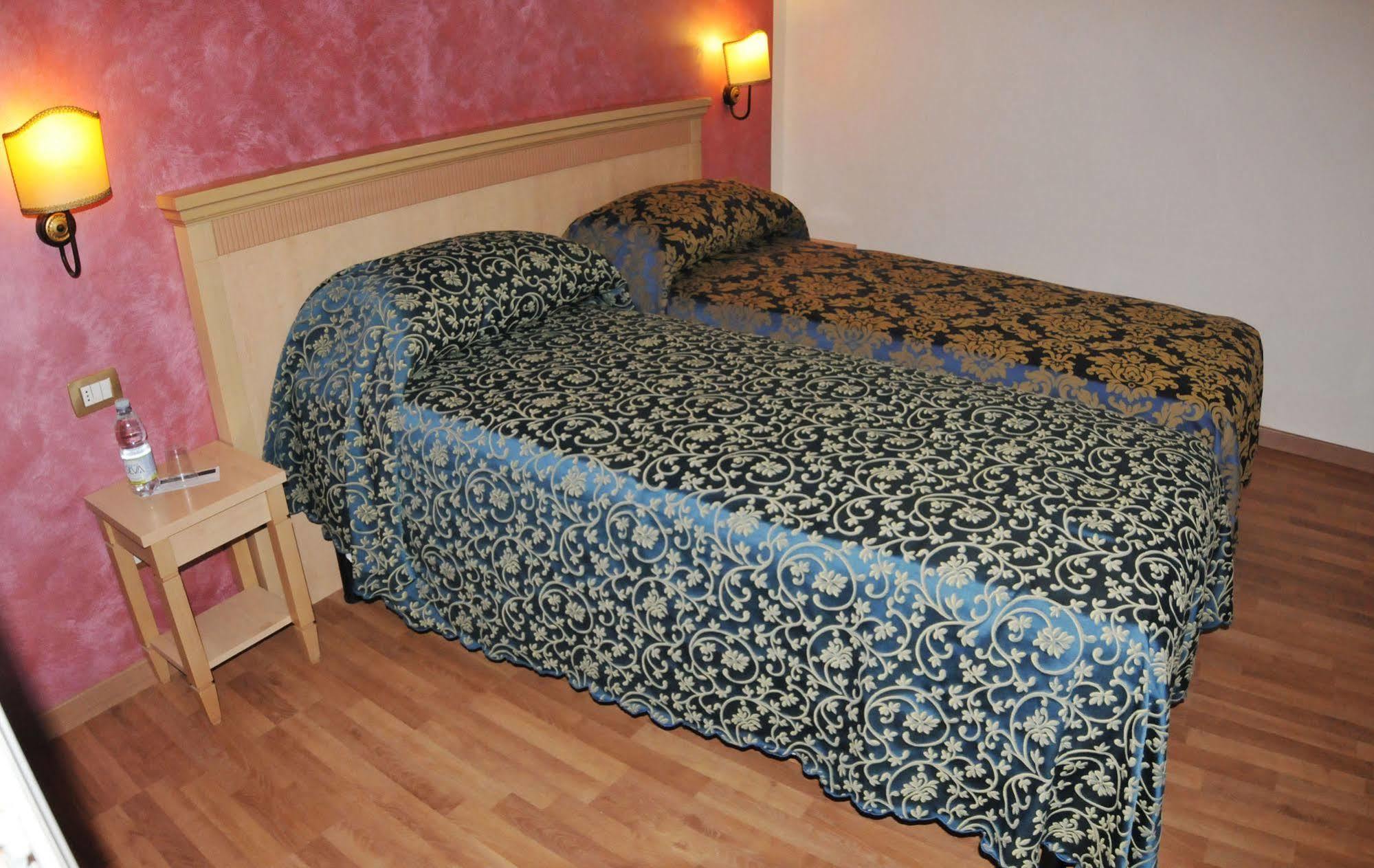 Hhb Hotel Firenze Eksteriør billede