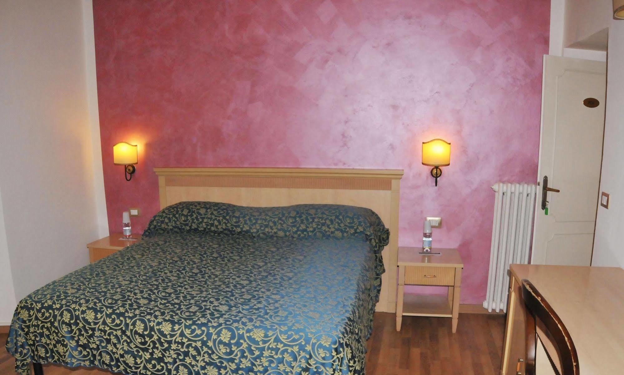 Hhb Hotel Firenze Eksteriør billede